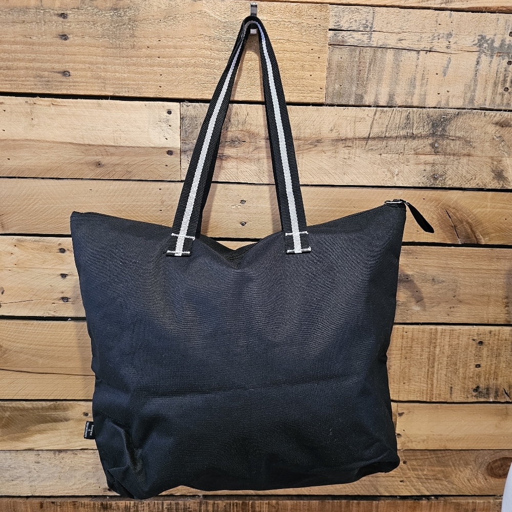 White Claw Black Nylon Zippered Tote Bag - Picture 5 of 9